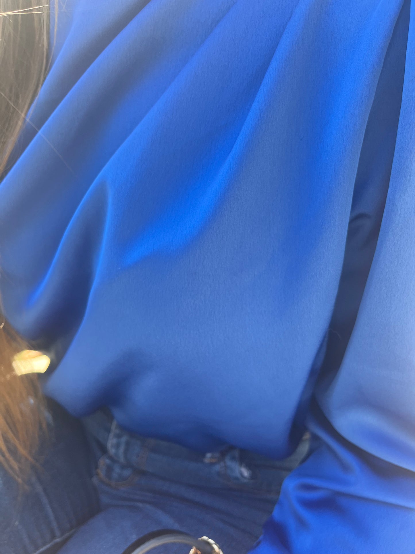 Blouse bleue roi